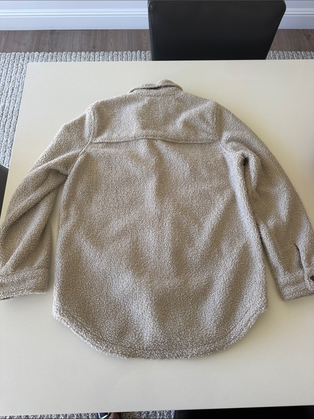 Vuori Cozy Sherpa Shacket in oatmeal color - Picture 4 of 7